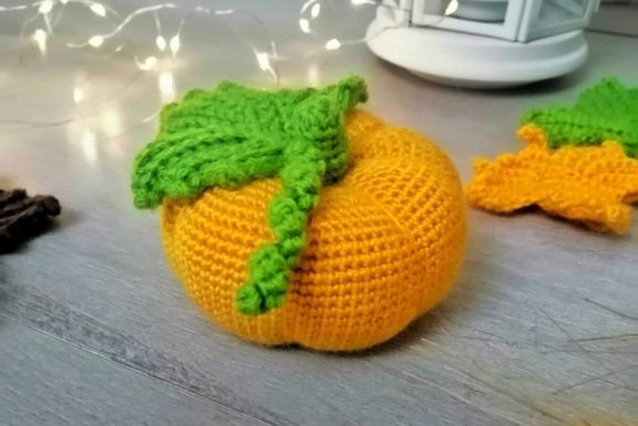 Crochet Pumpkin: A Simple and Creative Halloween Decor Solution